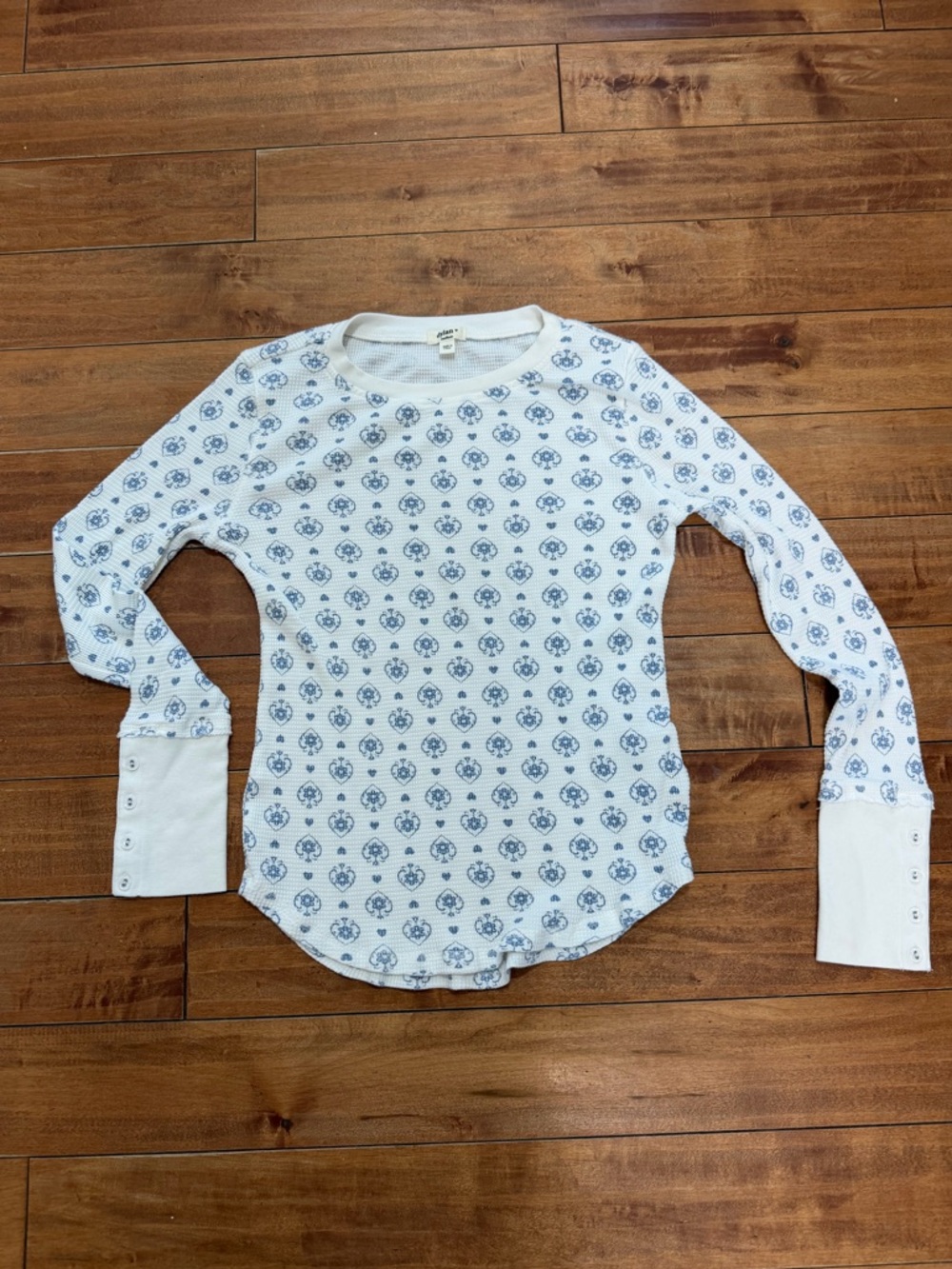 Dylan white Thermal Long-Sleeve Top with Blue Heart